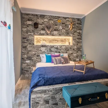 Y - Boutique Apartmán *